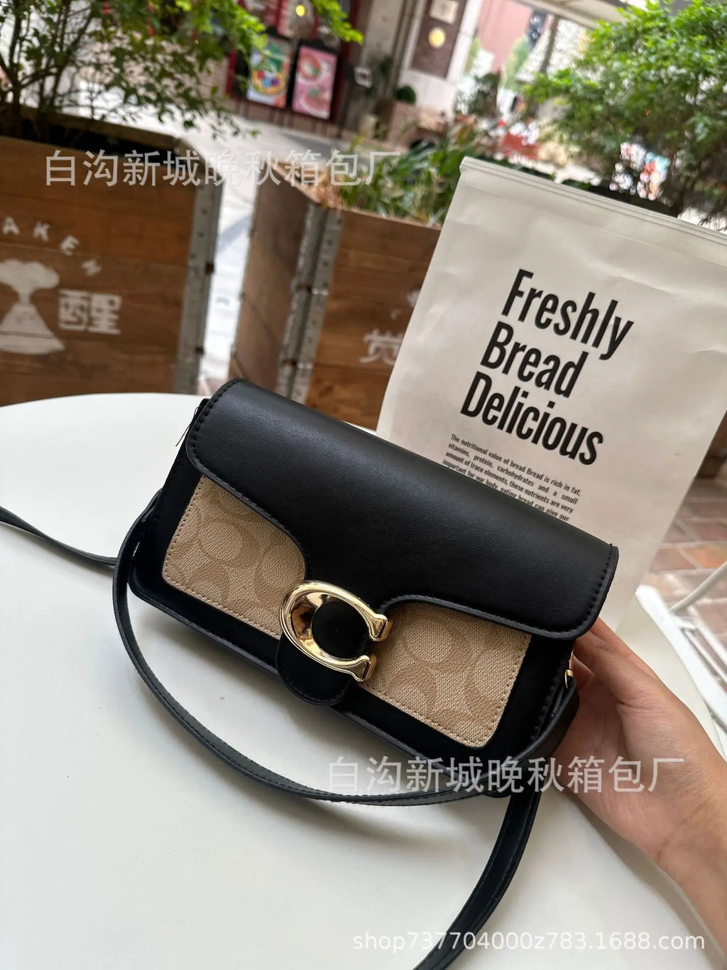 New Diamond Hand-mounted Chain Crossbody Bag Versatile Fragrance Underarm Shoulder Bag