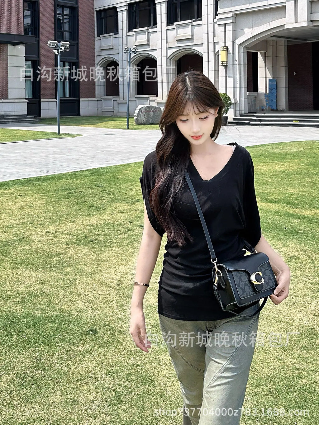 New Diamond Hand-mounted Chain Crossbody Bag Versatile Fragrance Underarm Shoulder Bag