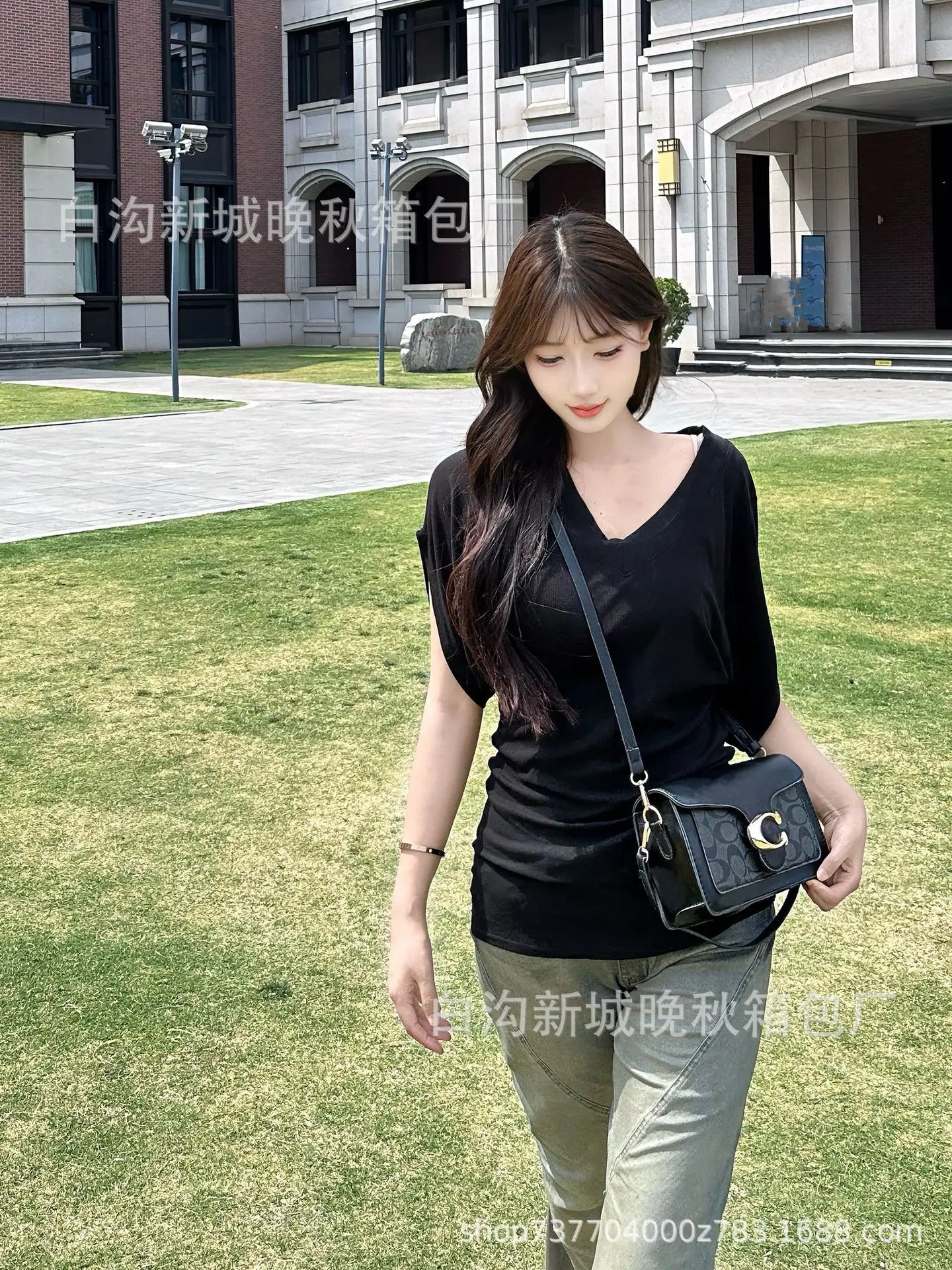 New Diamond Hand-mounted Chain Crossbody Bag Versatile Fragrance Underarm Shoulder Bag