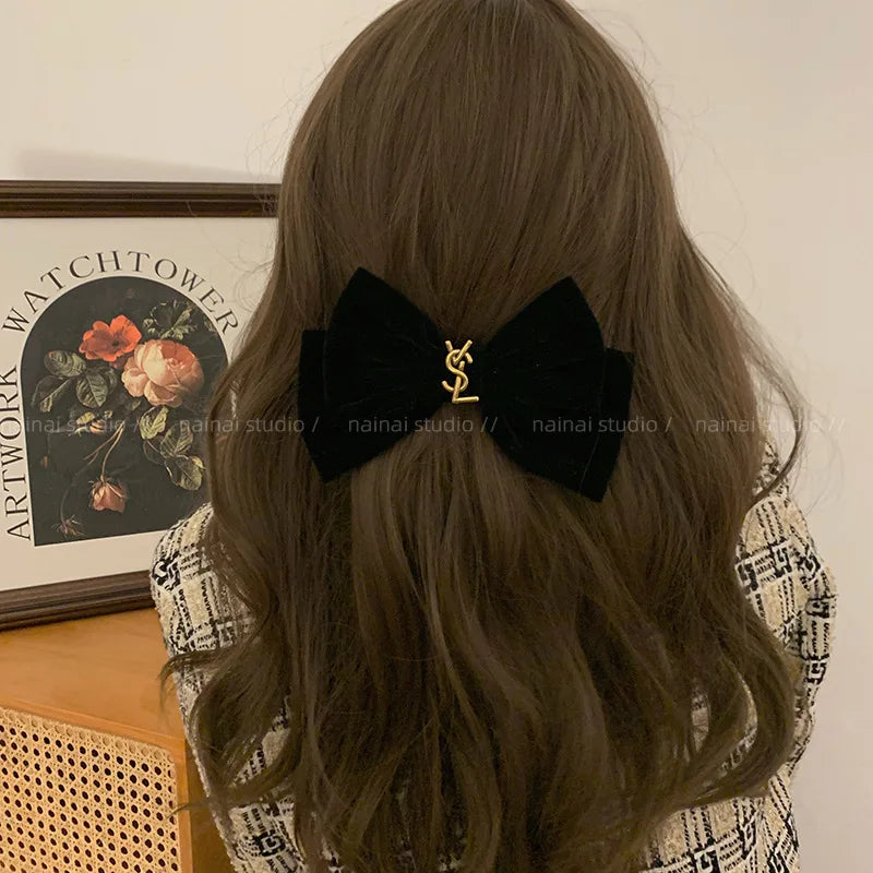 New Women Alphabet Hair Clip Black Velvet Clip For Women Fashion Elegant Hairgrip Vintage French Grab Clip Bow Spring Headwear