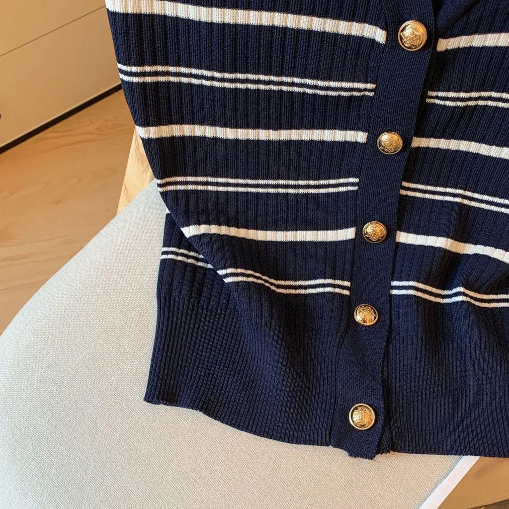 2025 Summer Korean Style Embroidered Lapel Single-breasted Knitted Women's Sleeveless Versatile Temperament Sleeveless Tank Top